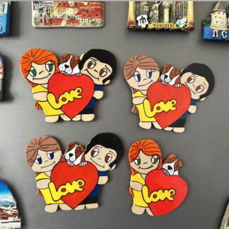 Магнит Love is на холодильник